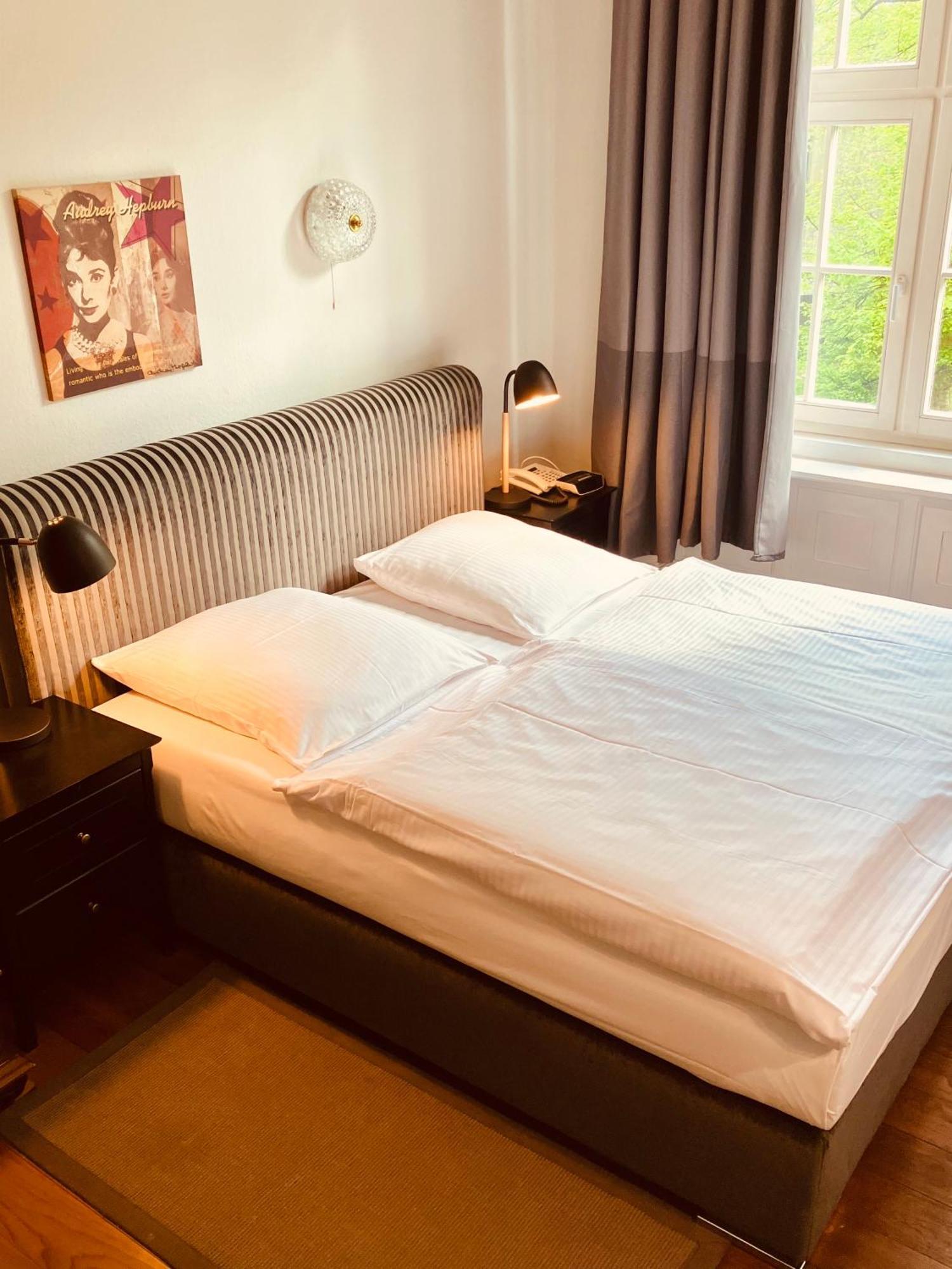 Economy Double Room Shared Toilet