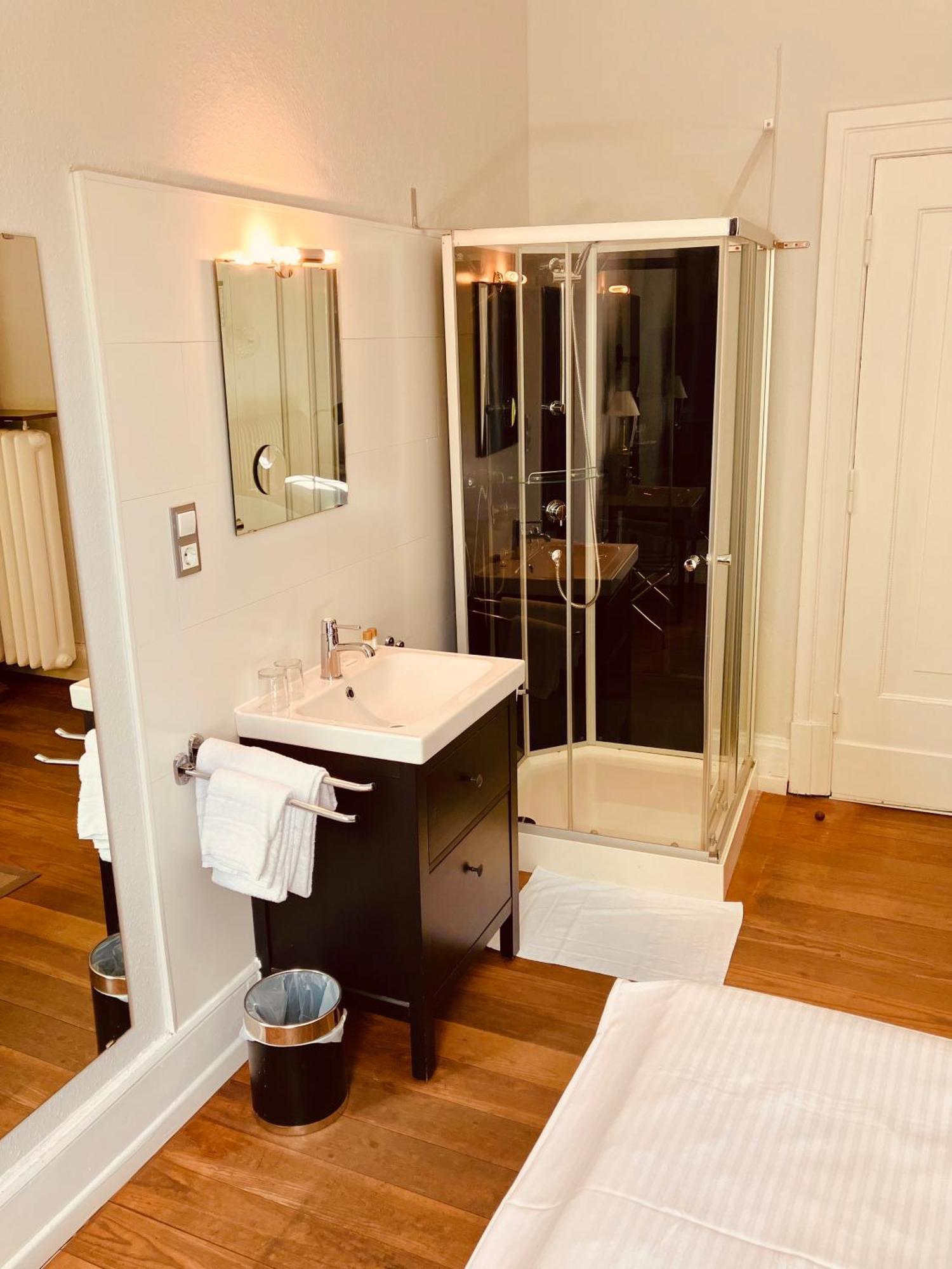 Economy Double Room Shared Toilet
